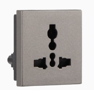 Goldmedal Nixon 13A International Socket 2M Metallic
