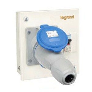 Legrand Ekinox 3 # IK 08 16A 2P + E - DP P - 17 Tempra plug & socket DBs