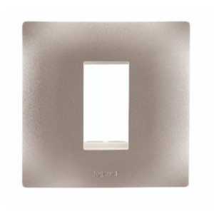 Legrand Lyncus Matt Silver plate + frame 1 M White